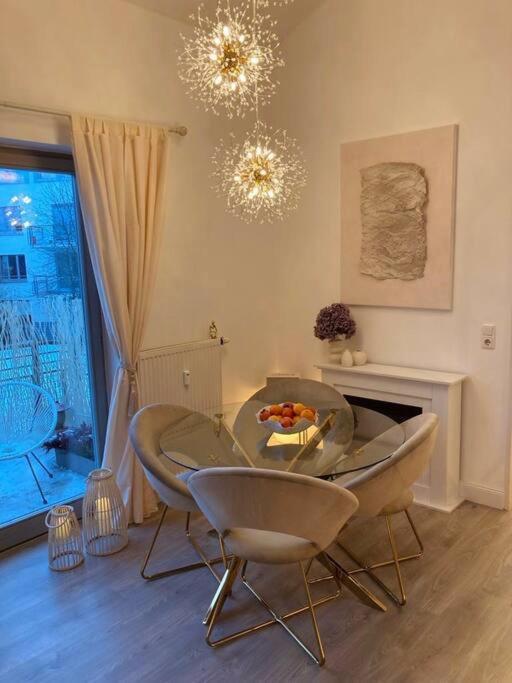 Amalfi Home - Stylish Apartment With Terrace Schönefeld Esterno foto