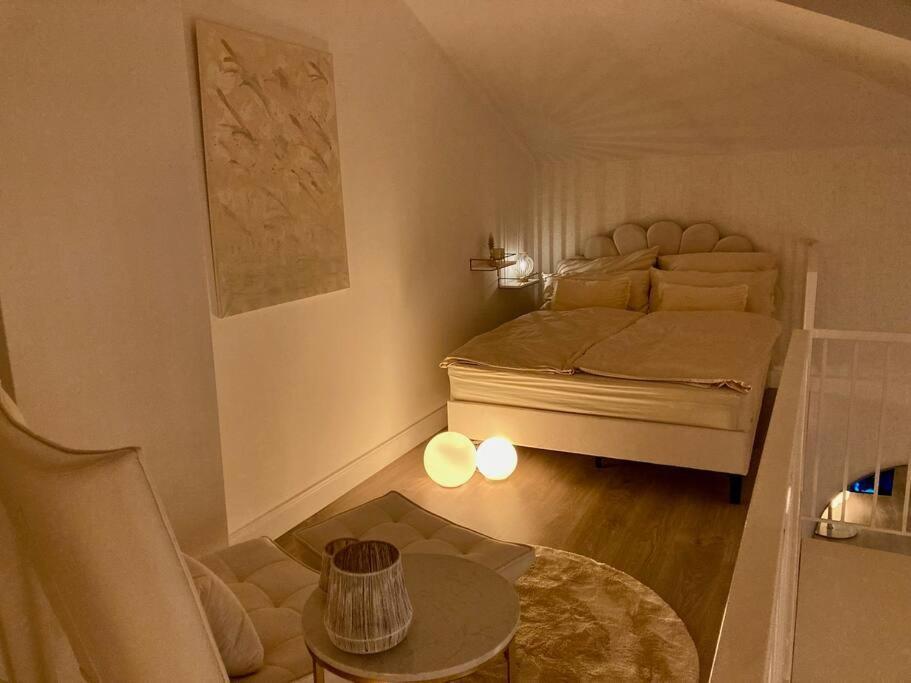 Amalfi Home - Stylish Apartment With Terrace Schönefeld Esterno foto