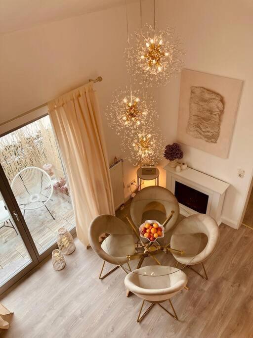 Amalfi Home - Stylish Apartment With Terrace Schönefeld Esterno foto